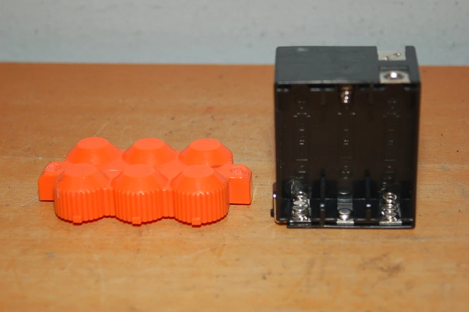 Bandeja e tampa de bateria Tiger Nerf PHOENIX LTX LAZER TAG - Imagem 1 de 1