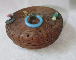 Vintage Small Round Chinese Wicker Sewing Basket w Beads & Coins 5 1/2" Diameter - Picture 1 of 8