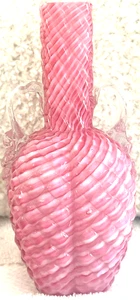 VINTAGE VIKTORIANISCHE ROSA WIRBELVASE MIT AUFGESETZTEN HENKELN AUS KLARGLAS - Bild 1 von 8