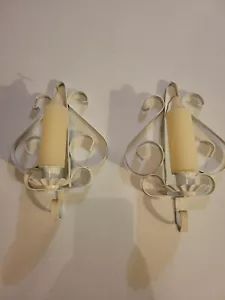 Paar Mid Century Modern Kerzenleuchter aus weißem Metall - Bild 1 von 5