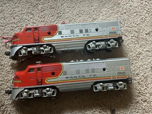 Nachkriegs Lionel 2333 & 2333T (Dummy) EMD F3 Santa Fe Diesellokomotiven Paar - Bild 1 von 17
