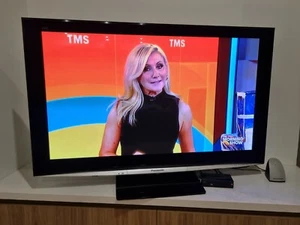 Panasonic Viera 50 Inch Plasma TV in Excellent cond + TEAC Set Top Box - Picture 1 of 12