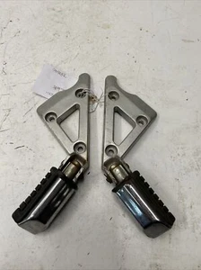 1986 HONDA SHADOW VT500 LEFT RIGHT REAR FOOT PEG REST W/ BRACKET. OEM VINTAGE - Picture 1 of 10