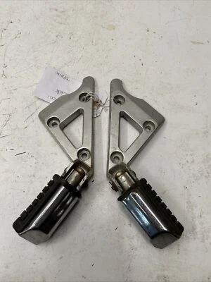 Honda Shadow VT500 1986 reposapiés trasero izquierdo derecho con soporte. OEM VINTAGE Foto 1 de 4