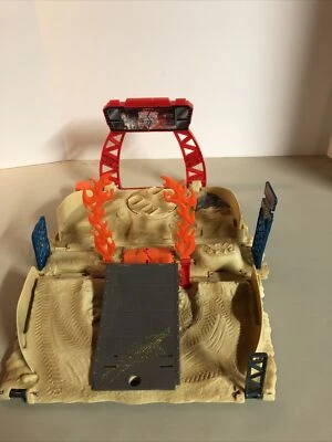 Hot Wheels Monster Jam Truck Finales Mundiales Stunt Stadium Juego Plegable  Foto 1 de 4