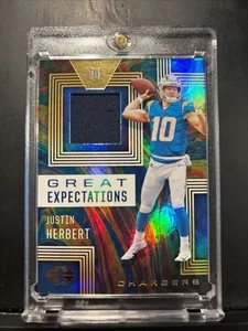 2020 Panini Illusions - Grandi Aspettative Reliquie Justin Herbert #GE3 (MEM, RC) - Foto 1 di 5