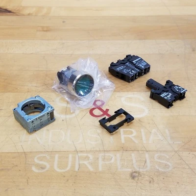 Botão momentâneo iluminado Siemens 3SB3647 0AA41-0CC0, verde, 24V, 1NO/1NC - Imagem 1 de 4