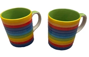 Terra Arcobaleno Condivisa 🌈 Tazze X 2 In Fantastiche Condizioni Dipinte A Mano Perfettamente! - Foto 1 di 24