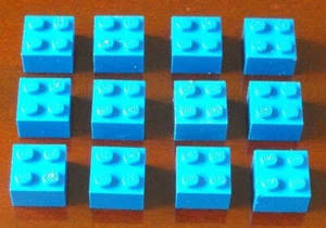 12 x Classic genuine blue LEGO BRICKS 3003 Used 2x2 job lot good condition - Bild 1 von 1