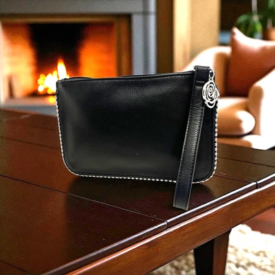 Cartera/bolso de mano Carlos Santana negro con borde de cuentas con dije adjunto Foto 1 de 4