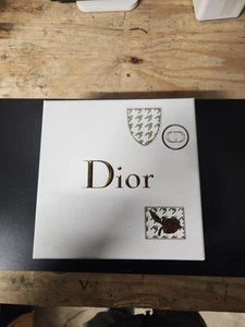 Dior Gift Box - Picture 1 of 3