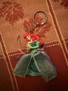 Ariel (La Sirenetta con Vestito) Portachiavi Disney - Foto 1 di 3