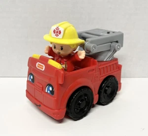 Fisher Price Little People Feuerwehrauto & Feuerwehrmann Figuren Konvolut Feuerwehrmann - Bild 1 von 4