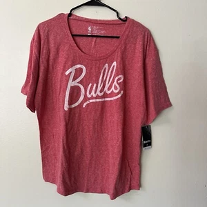 NWT Chicago Bulls Tshirt Womens size Large - Picture 1 of 4