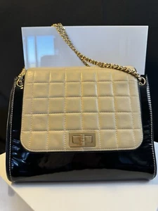 Chanel BiColor Chocolate Bar Shoulder Bag Black Beige Lambskin Exclnt Cond COA - Picture 1 of 23