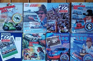 4 NASCAR DAYTONA 500, 3 PETARDI 400, PROGRAMMI DAYTONA 200 (anni 70, 80, 90) - Foto 1 di 9