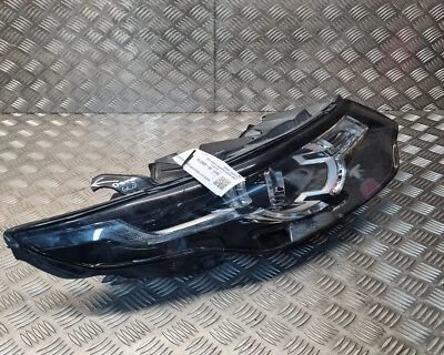 Land Rover Discovery Sport 2014-2018 Headlight driver Side damages see photos - image 1 of 4