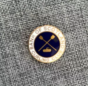 BANK OF SCOTLAND CURLING CLUB VINTAGE ENAMEL BADGE - Picture 1 of 2