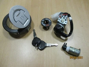 KIT BLOCCHETTO AVVIAMENTO 3PZ SERRATURA SELLA E TAPPO SERBATOIO KYMKO DINK - Imagen 1 de 2