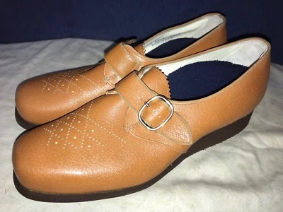 P. W. Minor Orthopedic Brown Buckle Wedge Heel Comfort Shoe 9 B Medium - Image 1 of 4
