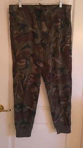 American Eagle Outfitters Tech konische Jogger Herren Größe L braun Tarnung NEU - Bild 1 von 7