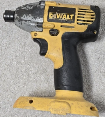 Dewalt 1/4" impact 18 volt cordless tested tool only yellow/Black DW056 - Image 1 of 4