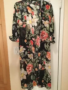 Chenault Negro Rojo Floral Rosas Boho Chaqueta Larga Kimono Plumero Pequeña $78 - Imagen 1 de 7