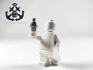 LEGO Space Minifigure Statuette NASA Apollo Saturn V Astronaut 90398pb008 Trophy - Picture 1 of 1