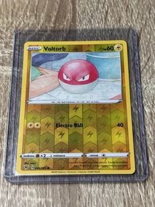 SPEDIZIONI LO STESSO GIORNO Carta Pokemon Voltorb 045/185 Reverse Holo Tipo Fulmine - Foto 1 di 4