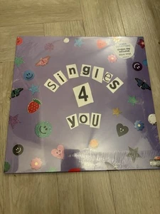 Olivia Rodrigo- Singles 4 U (Urban Outfitters Singles Day Aqua) (Open, Unplayed) - Foto 1 di 2