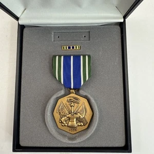 Army Achievement Medal, Cased Set - US Military 7006 - Picture 1 of 5