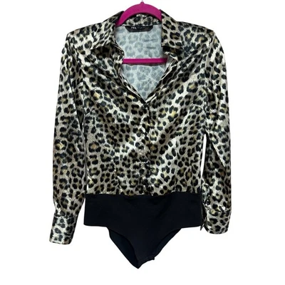 Body Zara Estampado Animal Abotonado Estampado Leopardo Satinado Pequeño Almohadillas para el Hombro Foto 1 de 4
