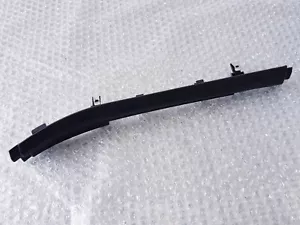 Supporto guarnizione cruscotto anteriore destro Rolls Royce Ghost 2015-2020 9186750 - Foto 1 di 21