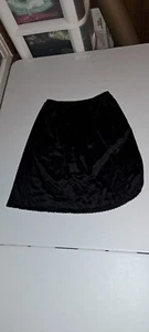 VASSARETTE BRAND LADIES BLACK HALF-SLIP (SIZE: MEDIUM) - Picture 1 of 12