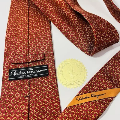 "Corbata de seda roja Salvatore Ferragamo con estampado animal de pato naranja y amarillo 59,5 x 3,75""" Foto 1 de 4