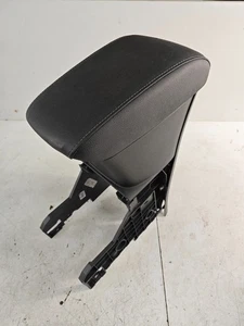 Armlehne vorn Mittelarmlehne schwarz Original Opel Astra K 39108523 - Bild 1 von 24