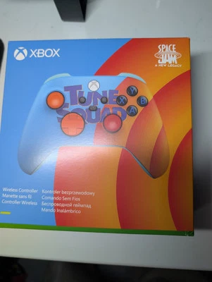B/NEW MICROSOFT XBOX ONE CONTROLLER SPACE JAM EDITION LEBRON MJ Damaged Box - Image 1 of 4