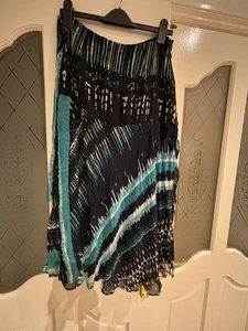 Crinkle Midi Skirt With lining And Side Zip From per Una - Picture 1 of 5