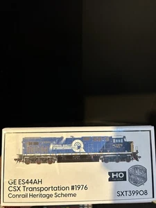 GE ES44AH CSX Transportation #1976 Conrail Heritage Scheme HO Scale - Picture 1 of 5