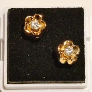 99c AUCTION - EARRINGS - CHILDS -ROSE GOLD COLOUR -FLORAL PATTERN -FACETED STONE - Picture 1 of 1