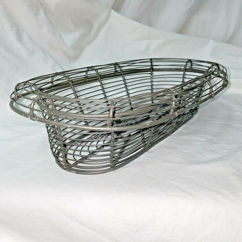 Pier 1 Oval Wire Basket Country Farmhouse Rustic Primitive Decor 13.5 x 8 x 3 Cover