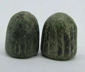 alter 2er Schachmann in grünem und schwarzem Stein aus Afghanistan - Bild 1 von 12