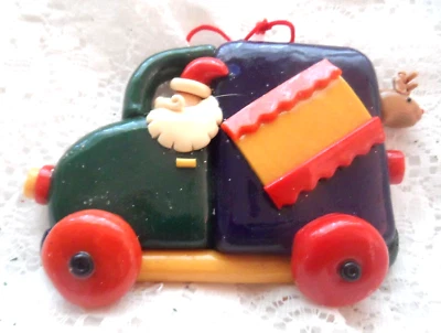 Винтажное Рождественское Украшение - СЕРЕБРИСТЫЙ ЗЕЛЕНЫЙ ГРУЗОВИК с САНТА и ОЛЕНЯМИ - Изображение 1 из 2