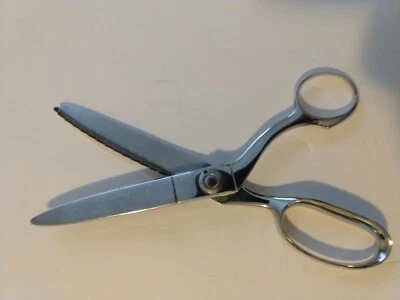 Vintage 9" Metal Pinking Shears Scissors Wiss Model CC9 Chrome Plated - Image 1 of 4