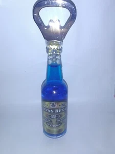 Chivas Regal Scotch Apribottiglie Whiskey & Frigorifero Magnete Riempito Fluido Raro - Foto 1 di 6