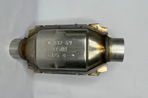 CalCat Walker 83508 Universal Catalytic Converter  OPEN BOX UNUSED - Picture 1 of 5