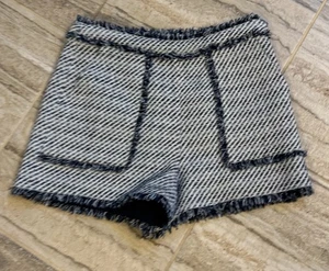 Pantaloncini Cinq a Sept Allen Noemie Boucle taglia 8 - Foto 1 di 11