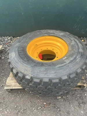 445/65/R22.5 JCB Wheel Rim & Tyre £650+vat Michelin 445 65 22.5 XZL 10 Stud - Image 1 of 4