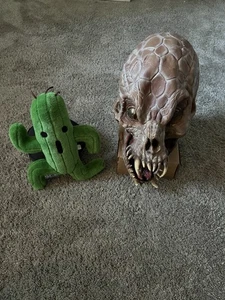 Monster Alien Halloween Mask Adult Made In Mexico - Picture 1 of 6