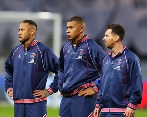 8x10 Photo LIONEL “LEO” MESSI/KYLIAN MBAPPE/NEYMAR France Paris Saint-Germain - Picture 1 of 1